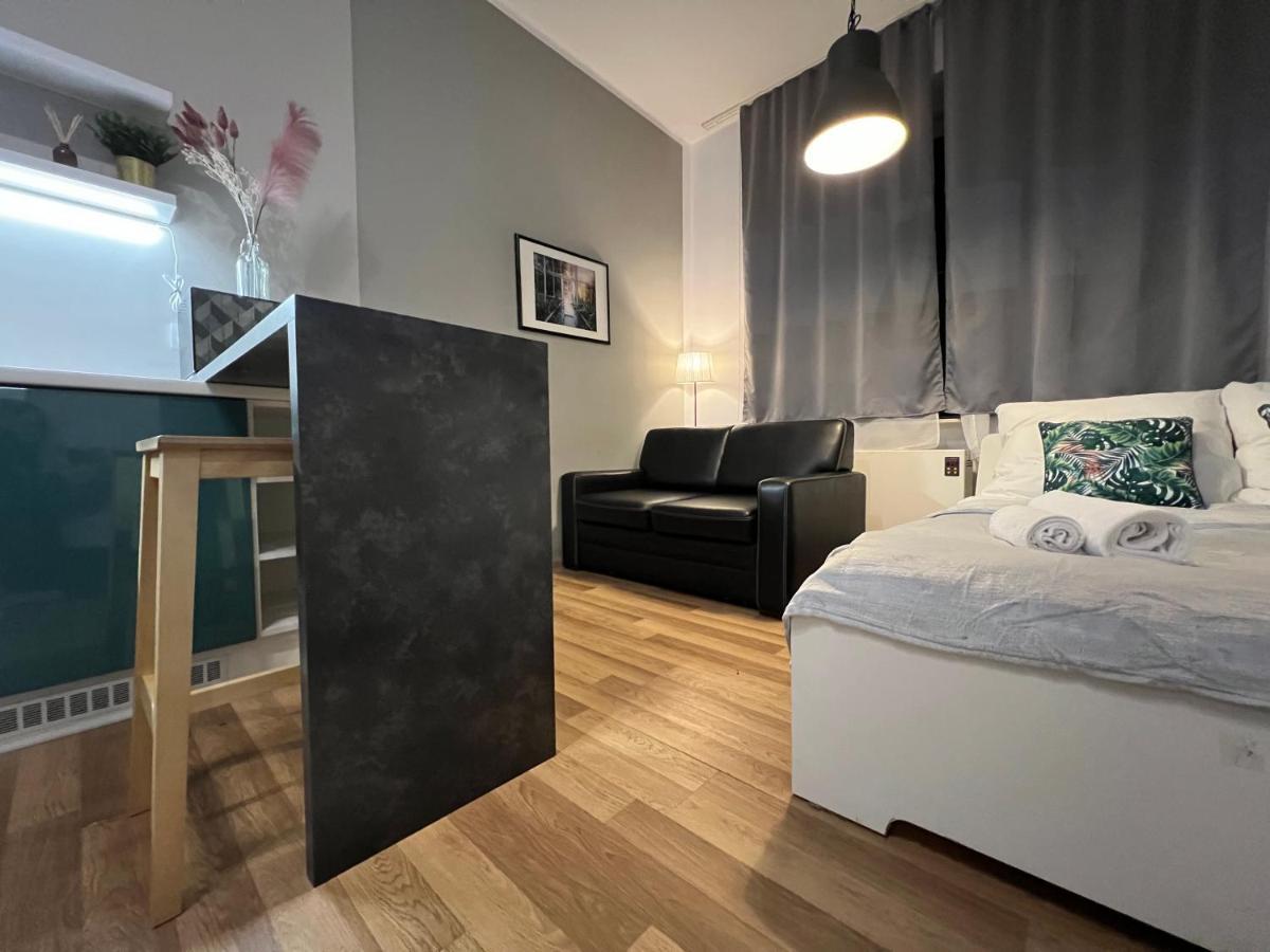 Appartamento Przy Alejach Cracovia Esterno foto